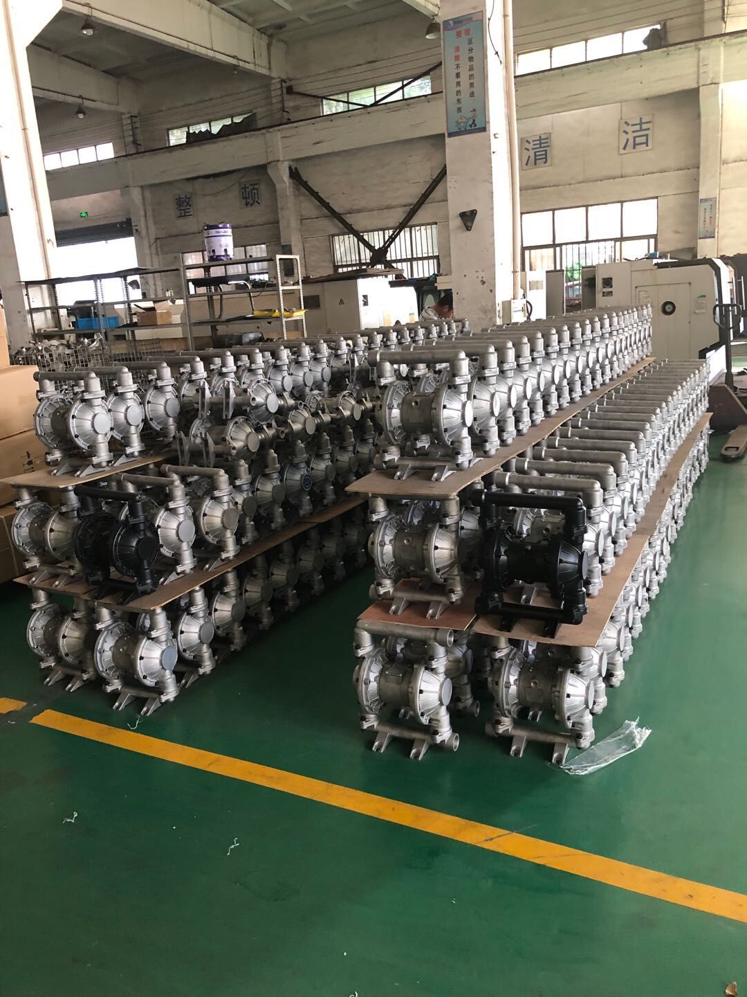 隔膜泵在涂料行業(yè)的應(yīng)用分享_上誠泵閥廠家直銷